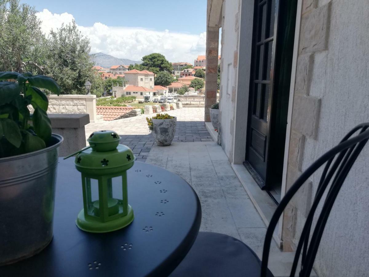 Apartments Ivana Postira Εξωτερικό φωτογραφία
