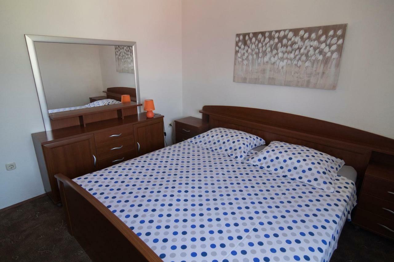 Apartments Ivana Postira Εξωτερικό φωτογραφία