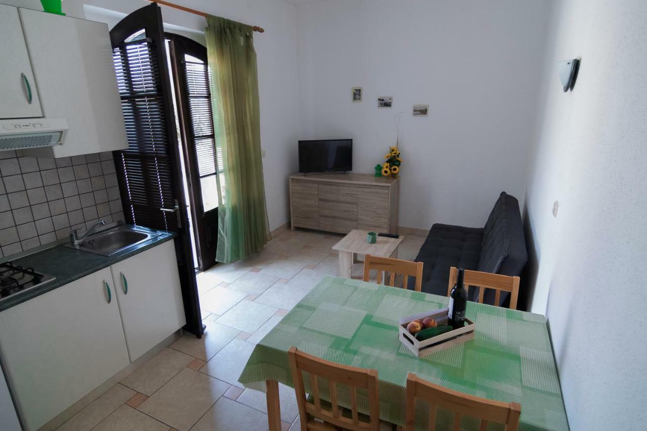 Apartments Ivana Postira Εξωτερικό φωτογραφία