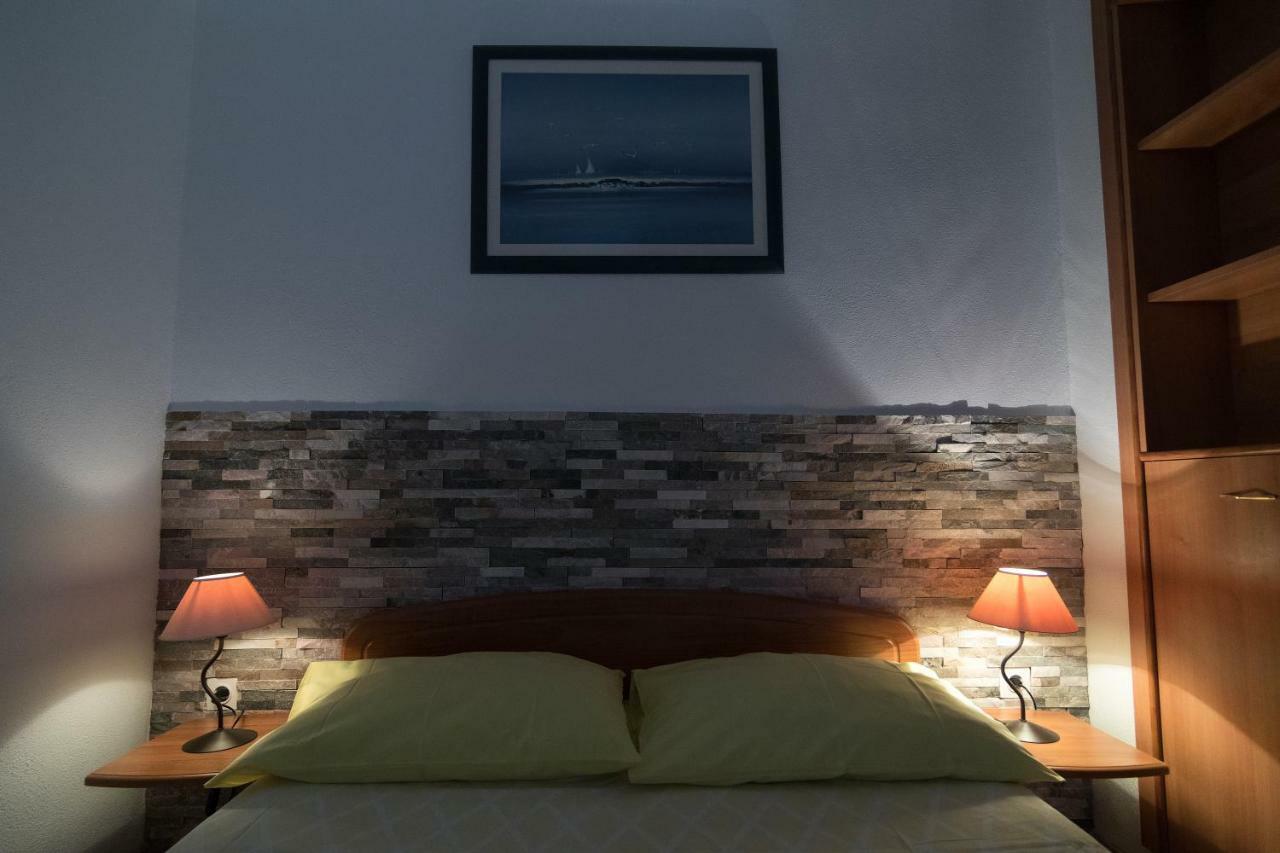 Apartments Ivana Postira Εξωτερικό φωτογραφία