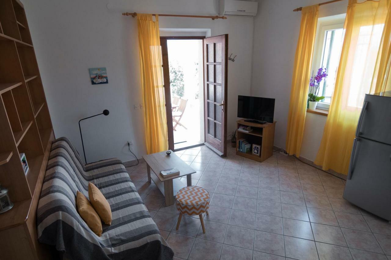 Apartments Ivana Postira Εξωτερικό φωτογραφία